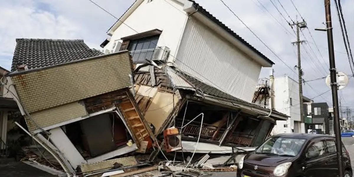 Sube a 13 la cifra de muertos por el terremoto de 7.1 en Japón; continúan los rescates